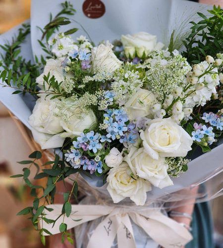 探病送花需要注意什么：花香、颜色与花材选择