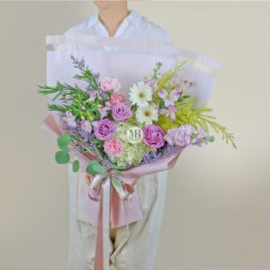 百合花语与使用场合：清雅花材的搭配思路