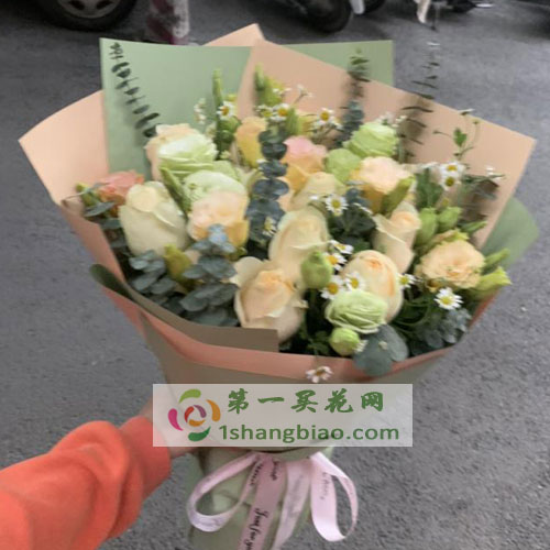 郁金香花语与配色：不同颜色适合怎样的场合