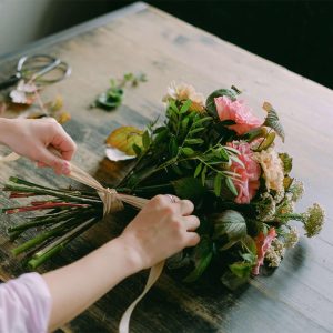 朋友生日送什么花：自然轻松的花束搭配方法